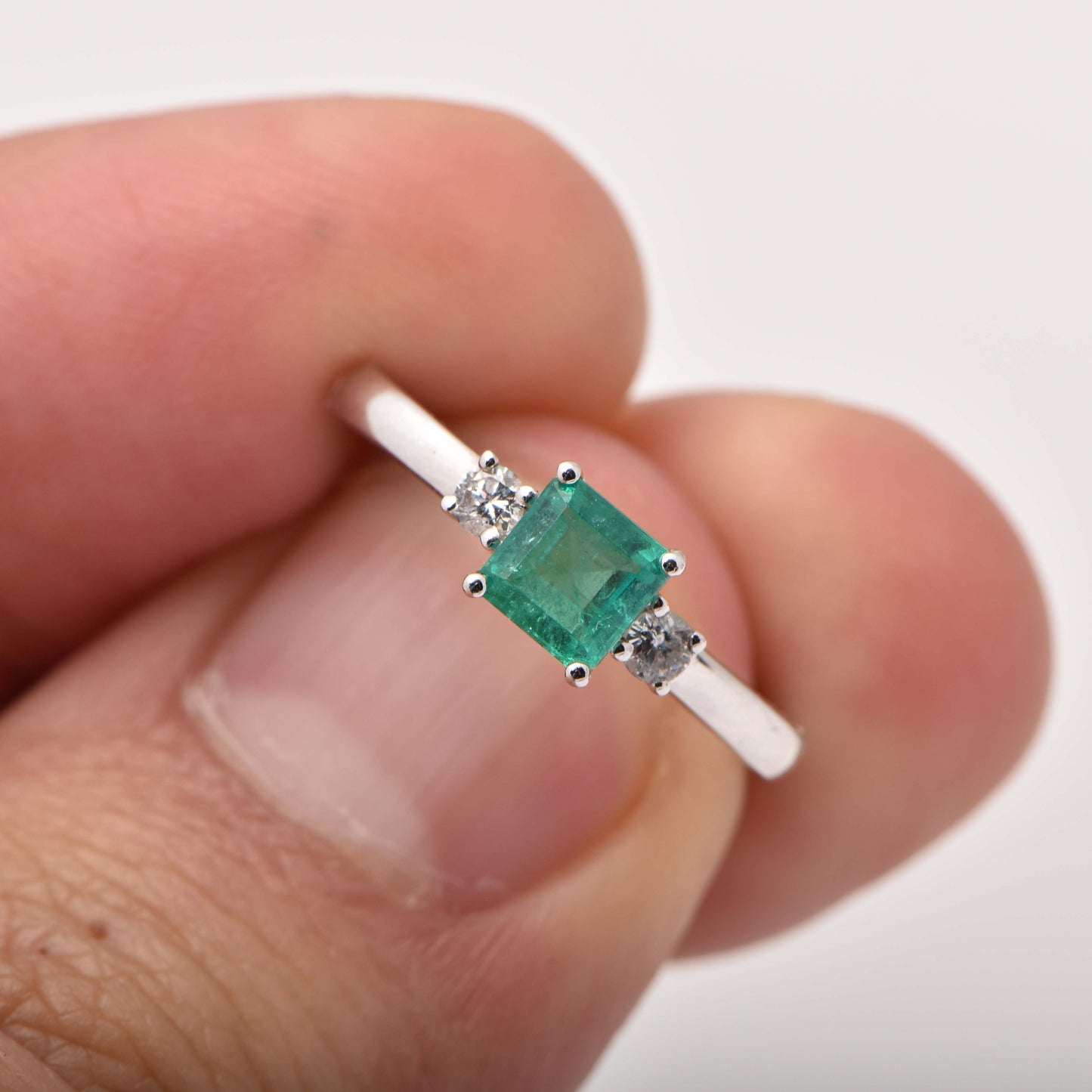 Emerald and Diamonds Ring