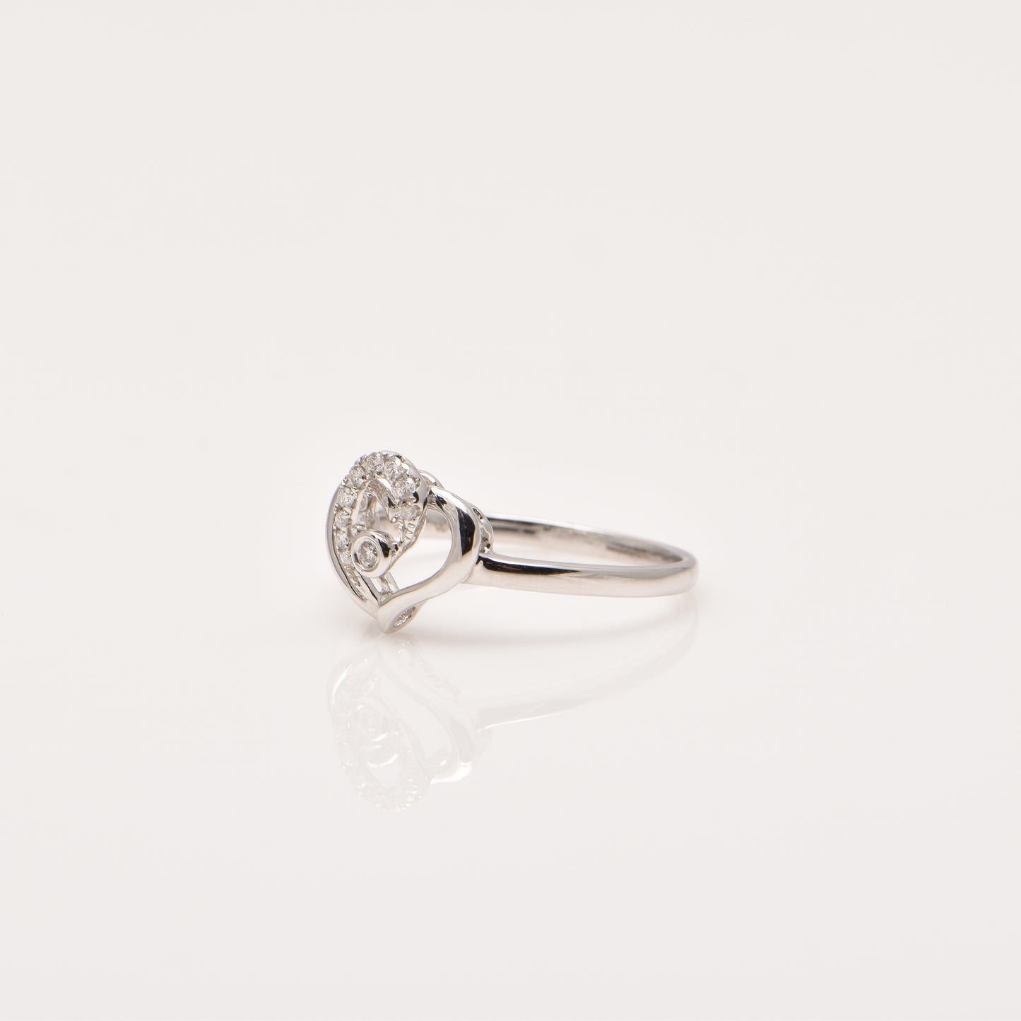 Diamond Ring in 18ct White Gold