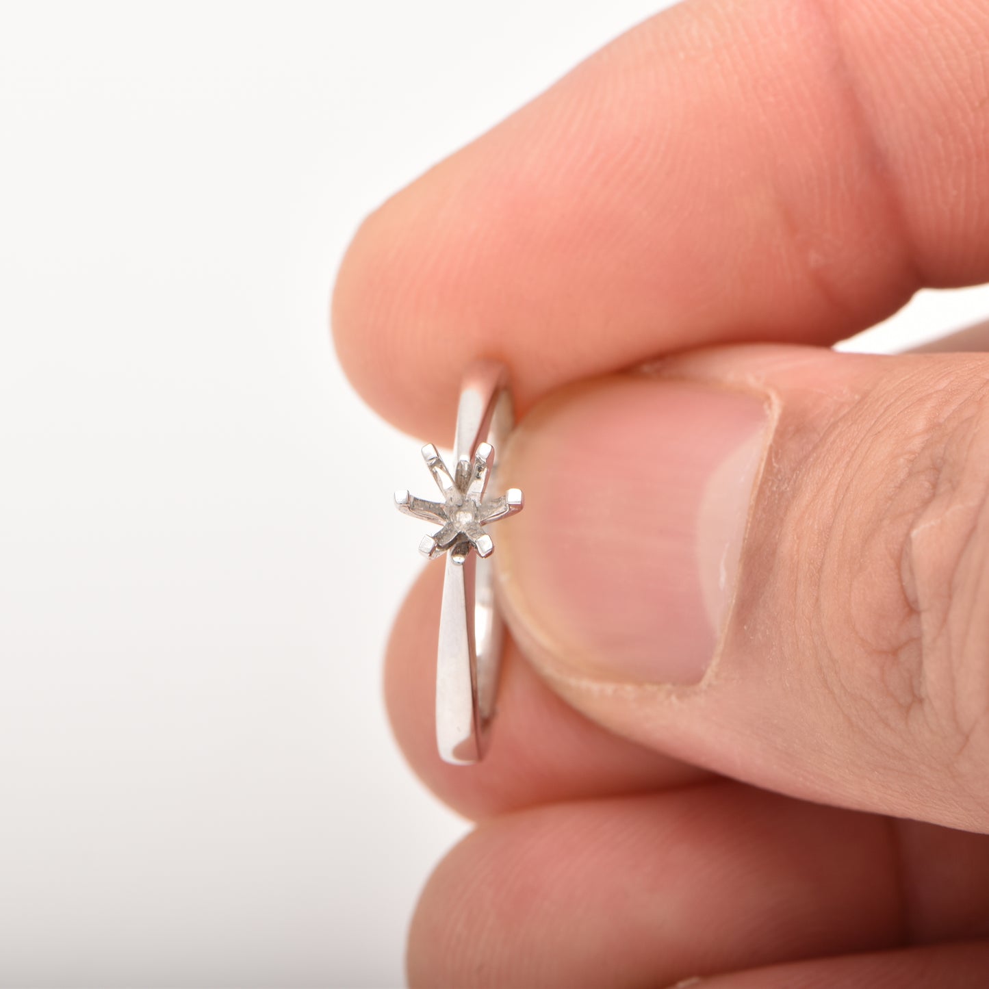 Engagement Setting for Round 0.5ct Size, 6 claw, 2mm Wide Band