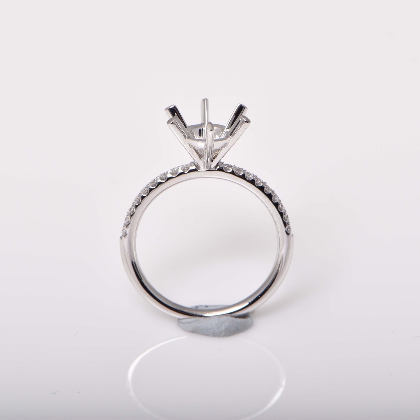 Diamond Engagement Setting for Round 1.5ct Size, 6 claw, 1.8mm Wide Band