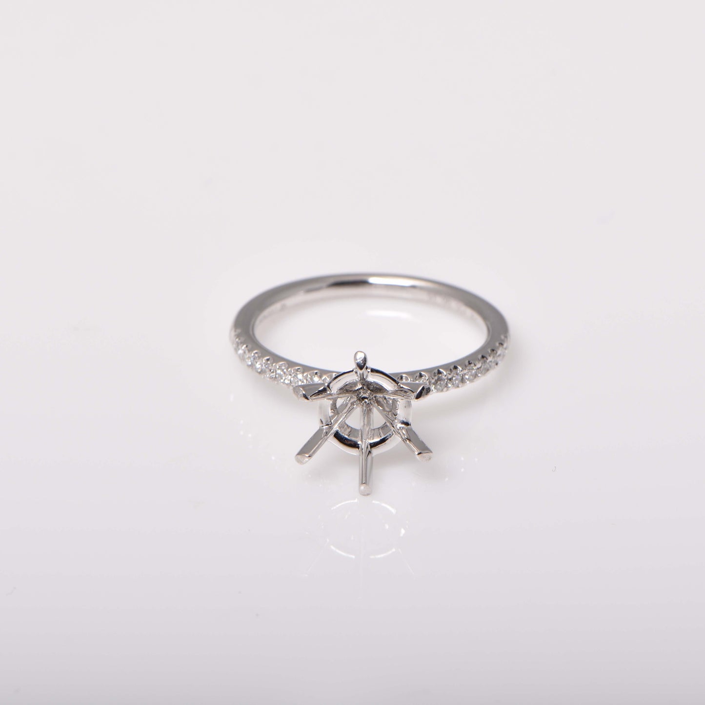 Diamond Engagement Setting for Round 1.5ct Size, 6 claw, 1.8mm Wide Band