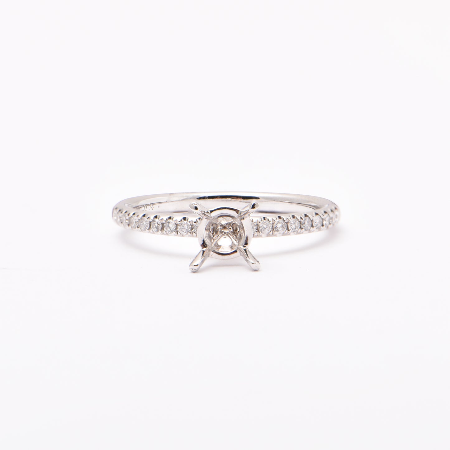 Diamond Engagement Setting for Round 1ct Size, 4 claw, 2mm Wide Band