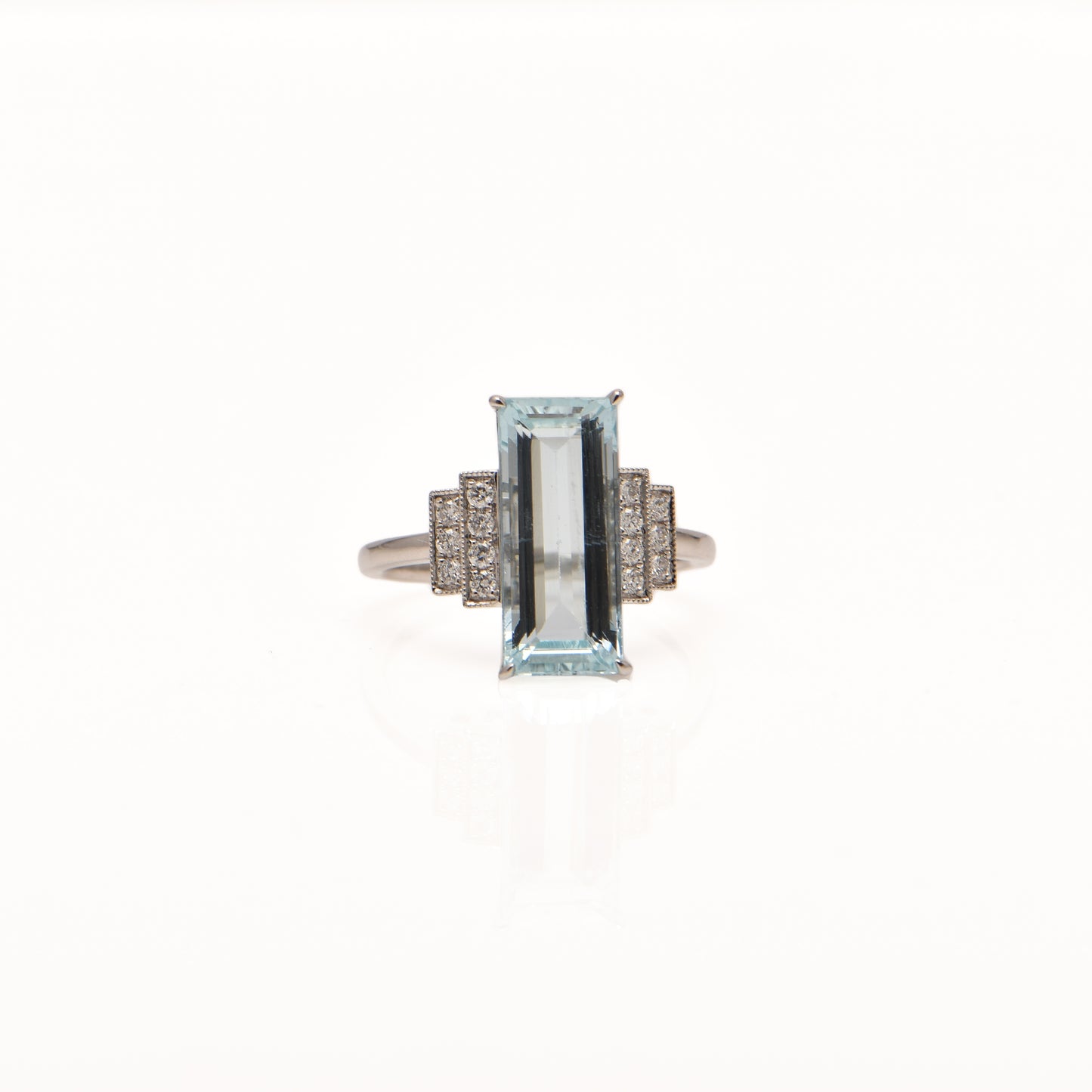 Aquamarine and Diamond Ring in 18ct Gold