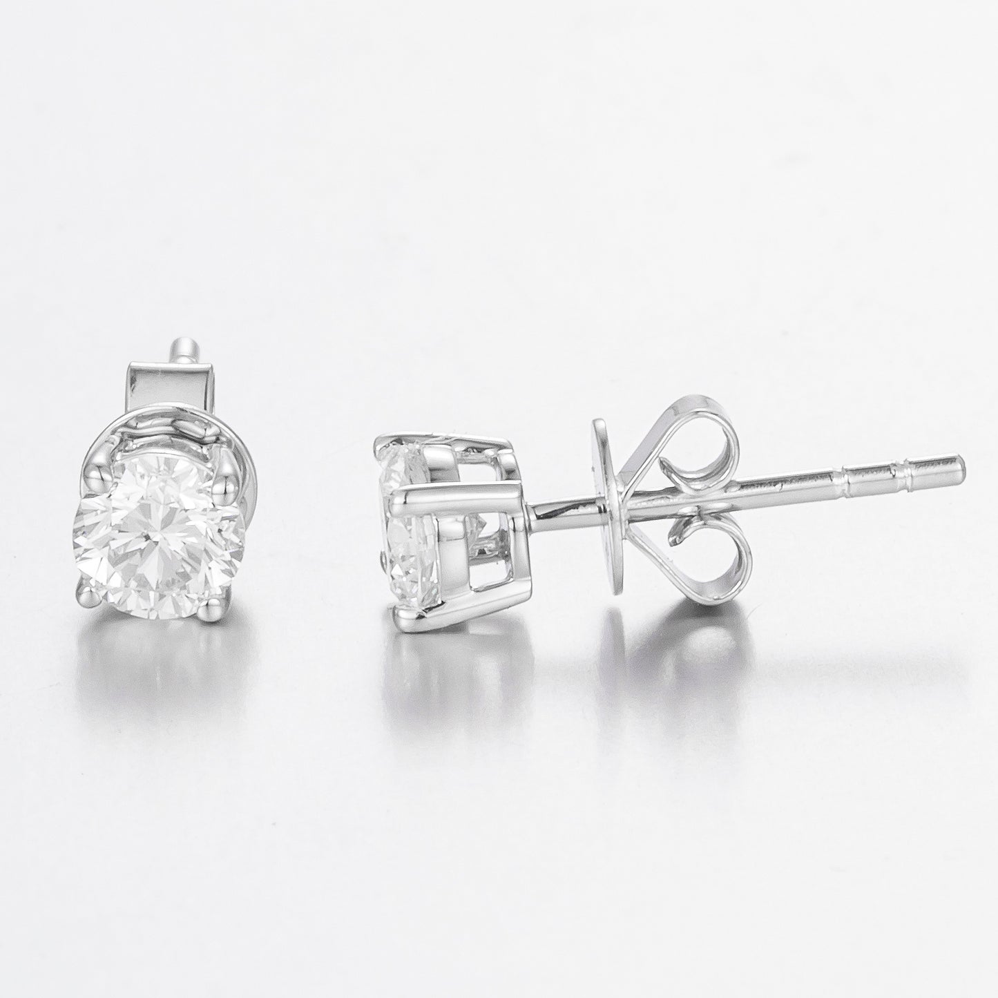 0.66ct Diamond Stud Earrings