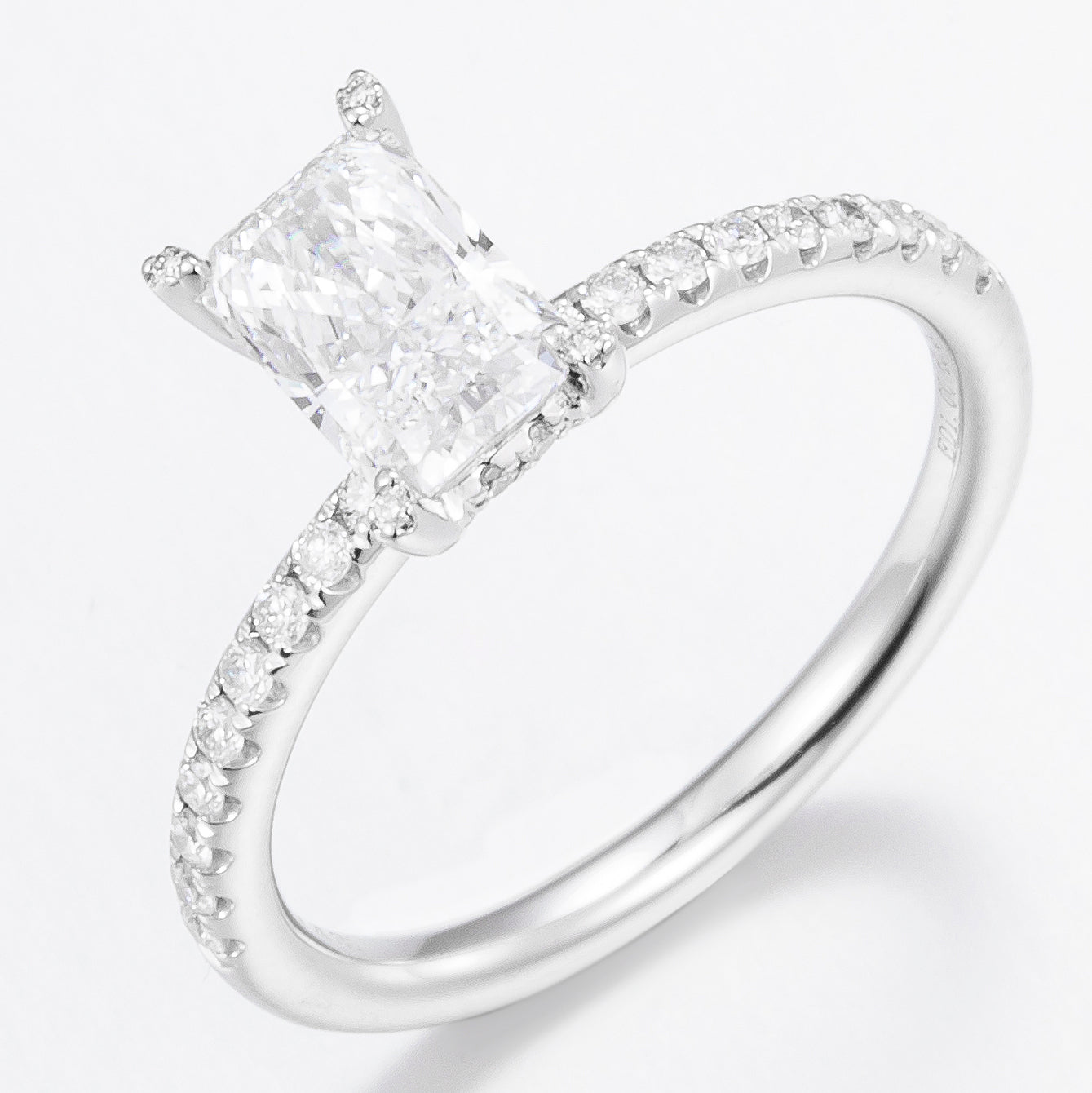 Radiant Cut Engagement Ring in 18ct Gold (Setting Only, Select Centre Stone in Store)