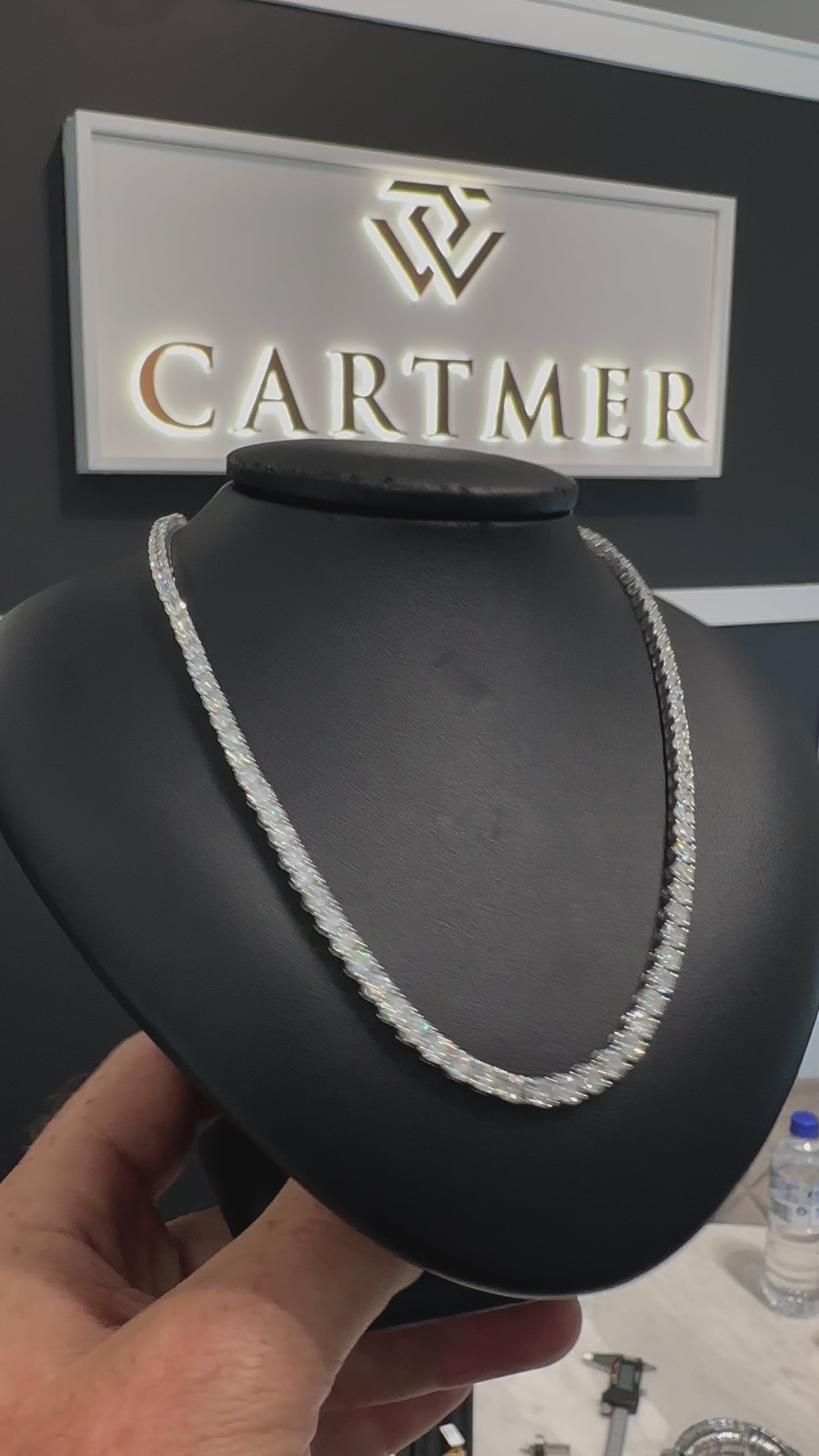 18kt White Gold 5.79 carat Diamond Necklace - 66mint Fine Estate Jewelry