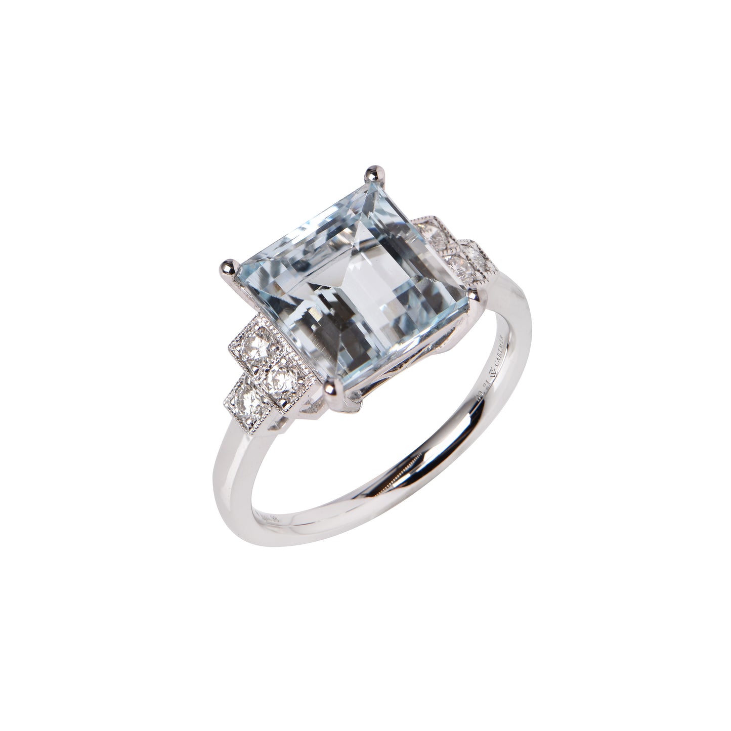 Aquamarine and Diamond Ring in 18ct Gold (Item 1557005)