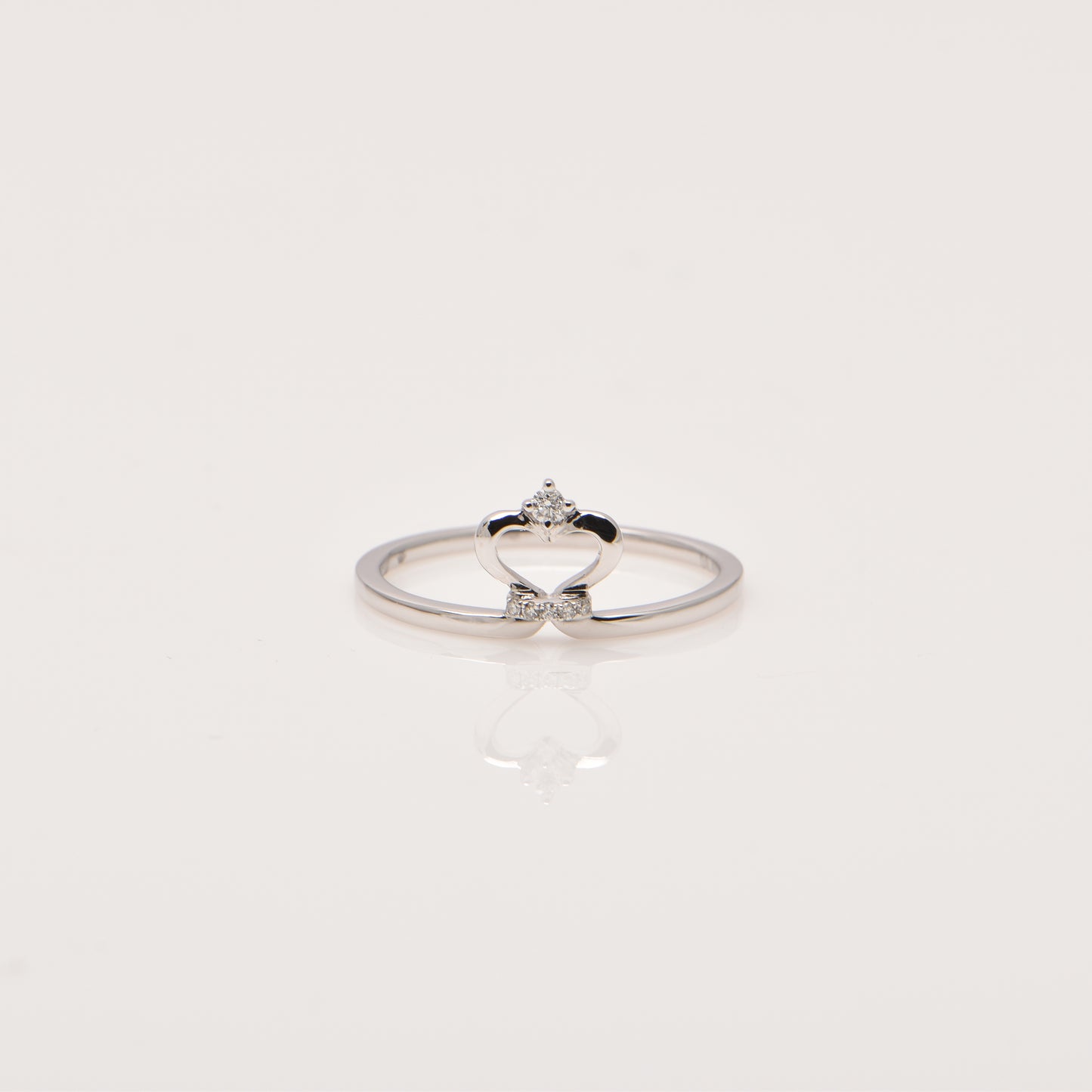 Diamond Ring in 18ct White Gold